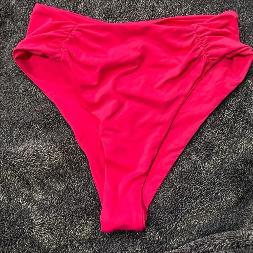 L Space NWT size S bikini Arlo Bottom Bougainvillea color